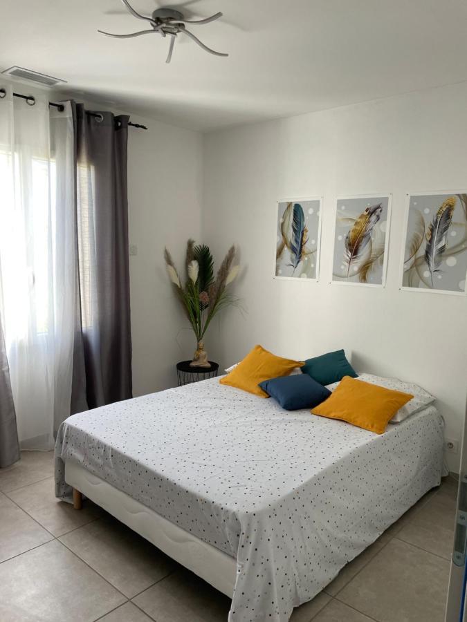 Chambre Avec Salle De Bain Privee Dans Villa Avec Garage マノスク エクステリア 写真